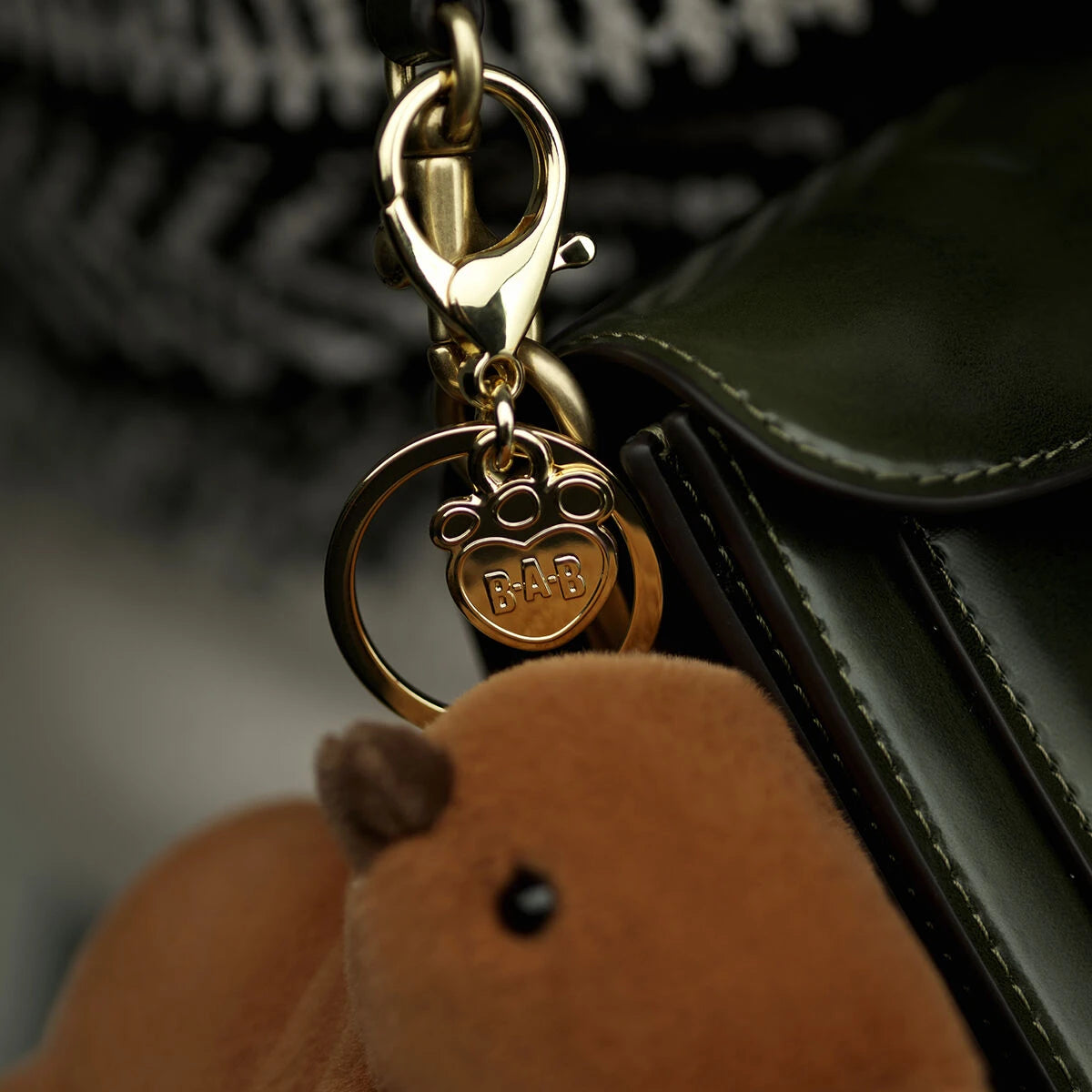 Capybara Plush Bag Charm | Build-A-Bear - US 4585